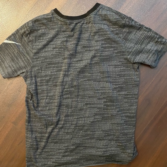 Nike print T shirt - L - Picture 2 of 6